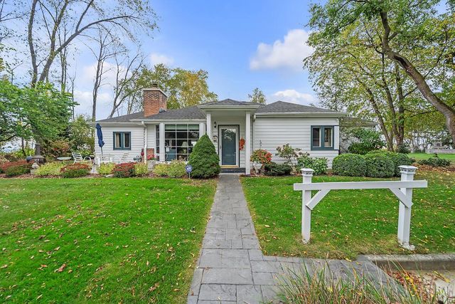 12430 N Lake Shore DRIVE, Mequon, WI 53092