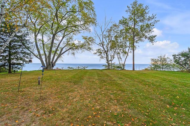 12430 N Lake Shore DRIVE, Mequon, WI 53092