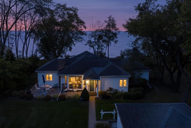 12430 N Lake Shore DRIVE, Mequon, WI 53092