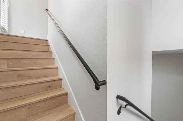 6104 Florencia LN, Austin, TX 78724