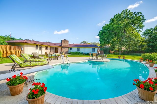 6520 adair, Leon Valley, TX 78238