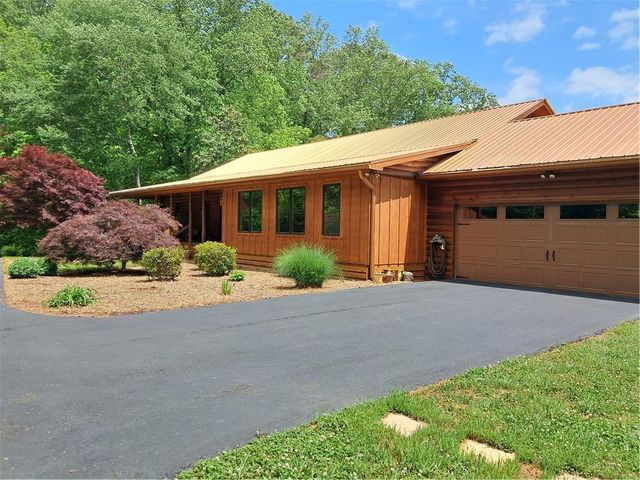 9657 Kelly Bridge Road, Dawsonville, GA 30534