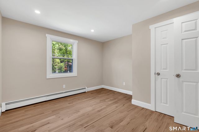 80 School House Road, Wallingford, CT 06492