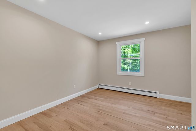 80 School House Road, Wallingford, CT 06492