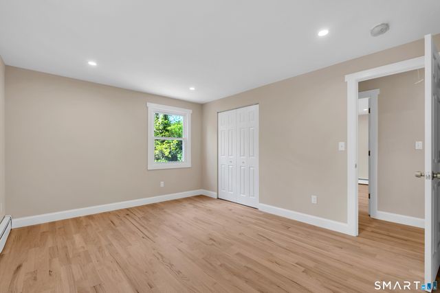 80 School House Road, Wallingford, CT 06492