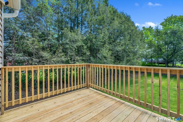 80 School House Road, Wallingford, CT 06492