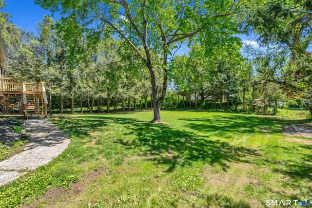 80 School House Road, Wallingford, CT 06492