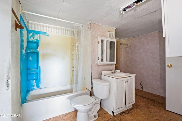 1697 Clayton Road, Chipley, FL 32428