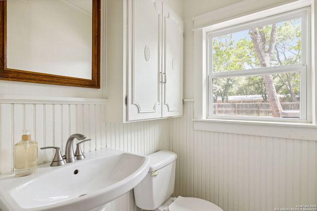 403 Larkwood, San Antonio, TX 78209