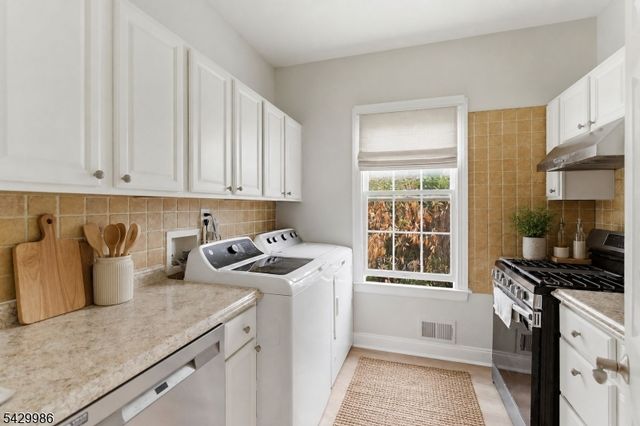 18 Todd St, Hillsborough Twp., NJ 08844