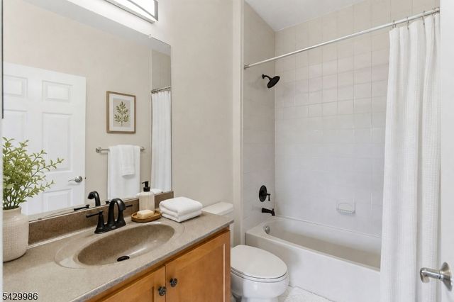 18 Todd St, Hillsborough Twp., NJ 08844