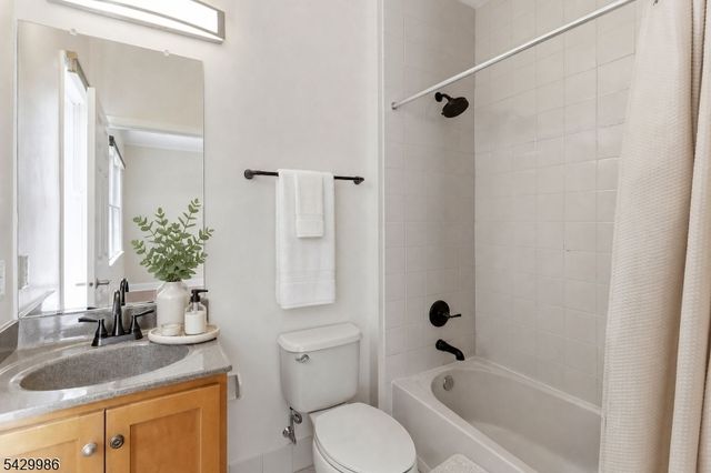 18 Todd St, Hillsborough Twp., NJ 08844