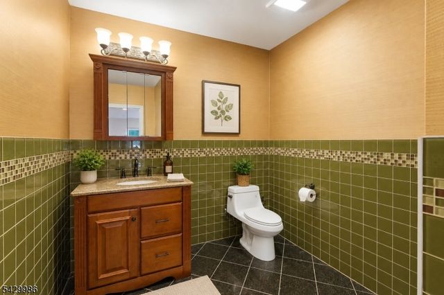 18 Todd St, Hillsborough Twp., NJ 08844