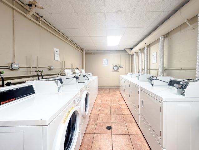 1043 S York Road 406, Bensenville, IL 60106
