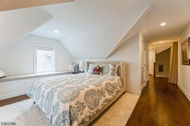 24 Gates Ave A, Summit City, NJ 07901