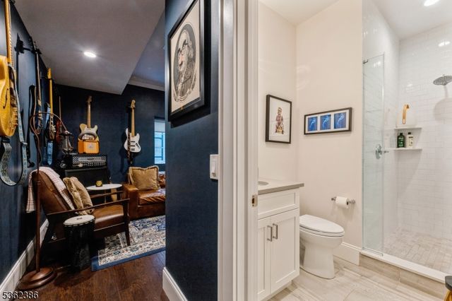 24 Gates Ave A, Summit City, NJ 07901