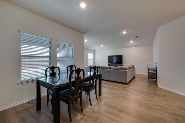 812 Primrose Lane, Pilot Point, TX 76258