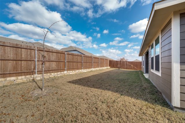 812 Primrose Lane, Pilot Point, TX 76258