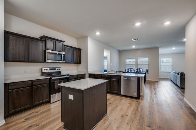 812 Primrose Lane, Pilot Point, TX 76258