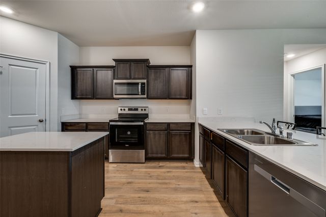 812 Primrose Lane, Pilot Point, TX 76258