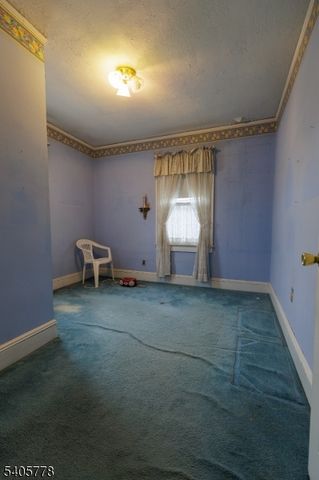 142 W Gibbons St, Linden City, NJ 07036