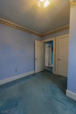 142 W Gibbons St, Linden City, NJ 07036