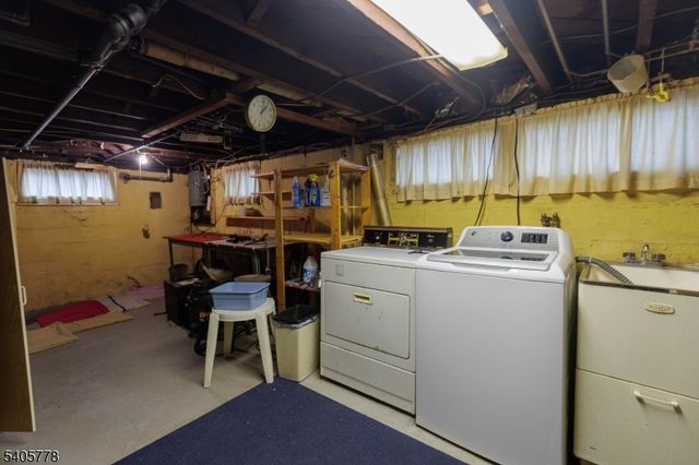 142 W Gibbons St, Linden City, NJ 07036