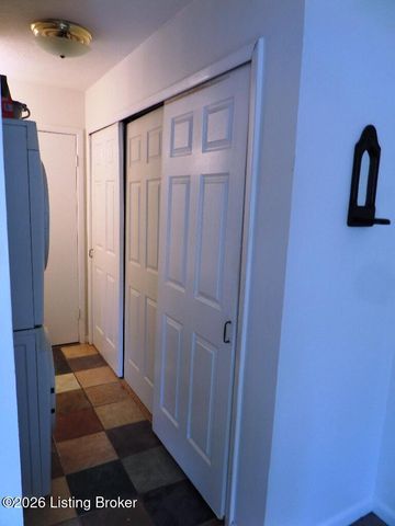 1815 Gardiner Ln K100, Louisville, KY 40205