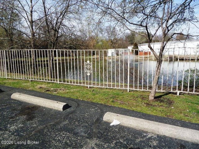 1815 Gardiner Ln K100, Louisville, KY 40205