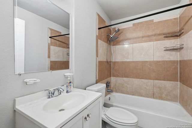 411 W Vestal, San Antonio, TX 78221