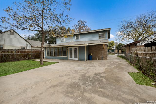 411 W Vestal, San Antonio, TX 78221