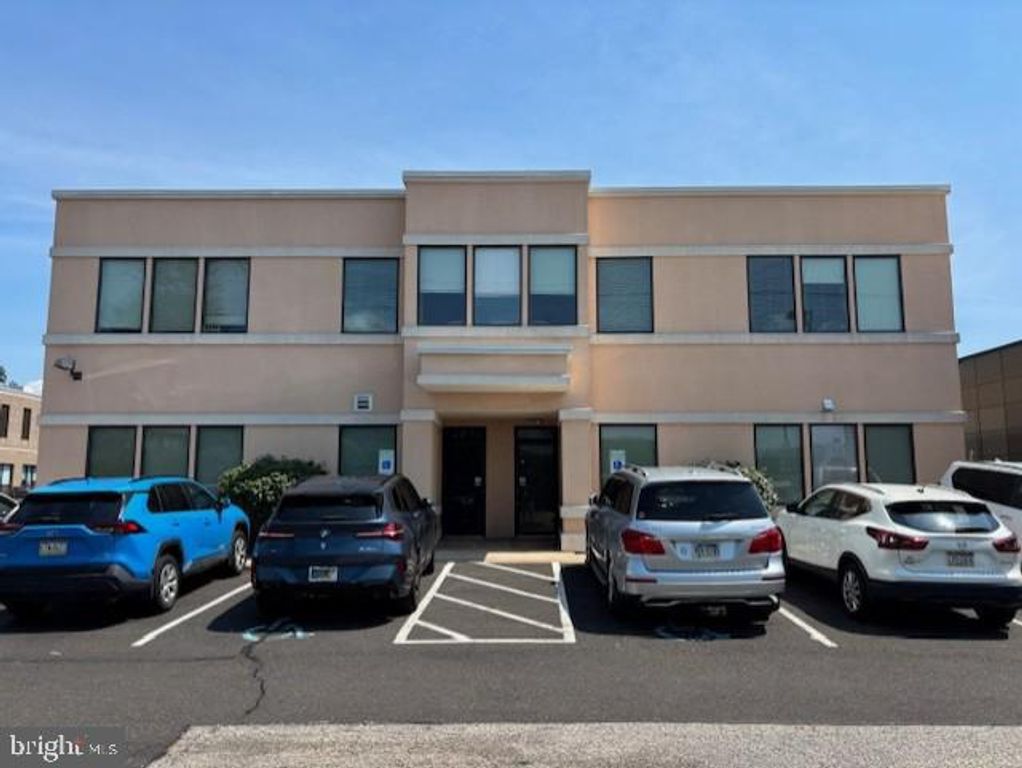 2000 GRANT AVE #103, PHILADELPHIA, PA 19115 — exterior