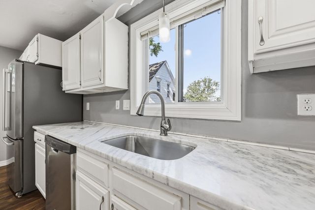 57 May St, Worcester, MA 01610