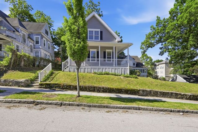 57 May St, Worcester, MA 01610