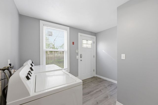 57 May St, Worcester, MA 01610