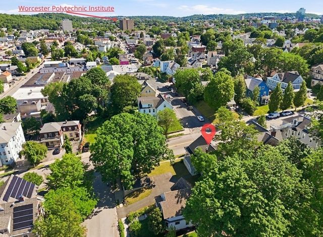 57 May St, Worcester, MA 01610