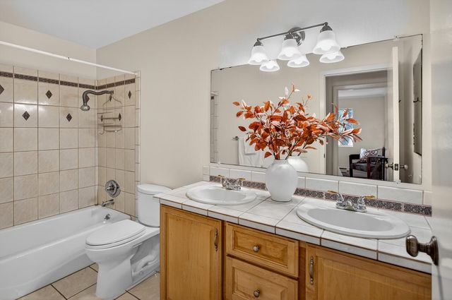 108 E Middlefield Road A, Mountain View, CA 94043