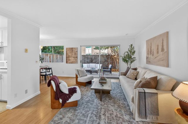 108 E Middlefield Road A, Mountain View, CA 94043