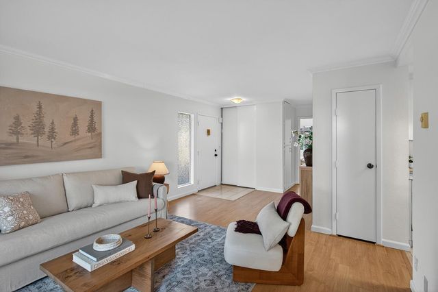 108 E Middlefield Road A, Mountain View, CA 94043