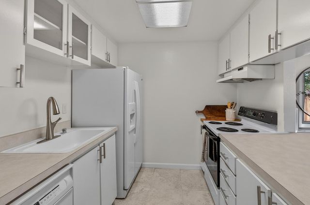 108 E Middlefield Road A, Mountain View, CA 94043