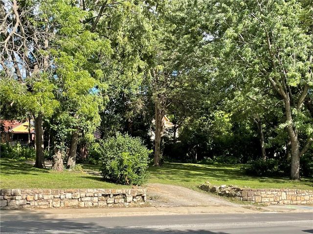 4417 Rainbow Boulevard, Kansas City, KS 66103