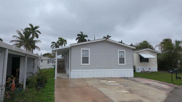 8516 SW 17th Court, Davie, FL 33324