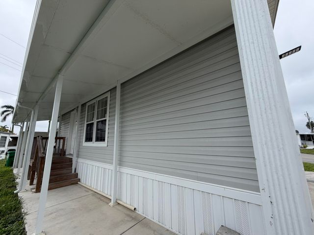 8516 SW 17th Court, Davie, FL 33324