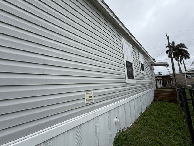 8516 SW 17th Court, Davie, FL 33324