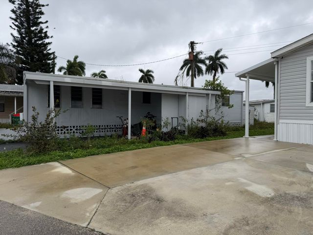 8516 SW 17th Court, Davie, FL 33324