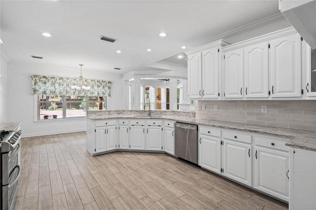 5541 Riverwood Landing, Theodore, AL 36582