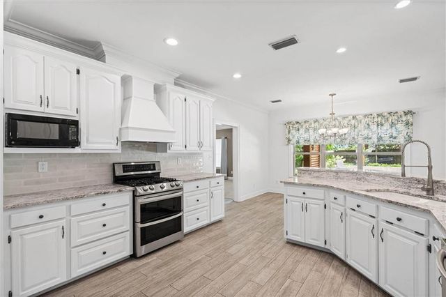 5541 Riverwood Landing, Theodore, AL 36582