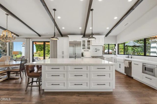 621 Creekmont Court, Ventura, CA 93003