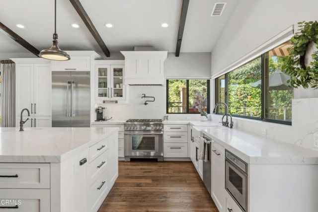 621 Creekmont Court, Ventura, CA 93003
