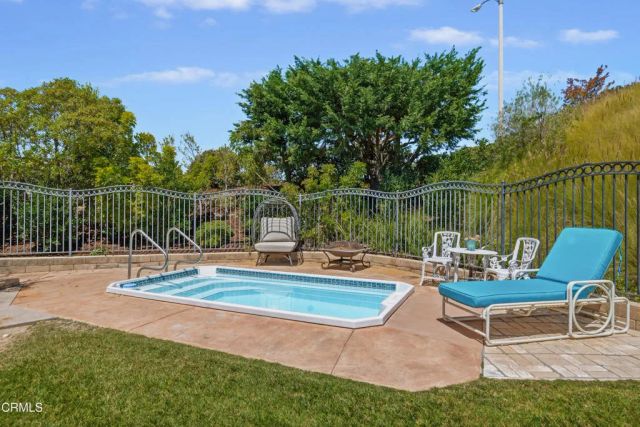 621 Creekmont Court, Ventura, CA 93003
